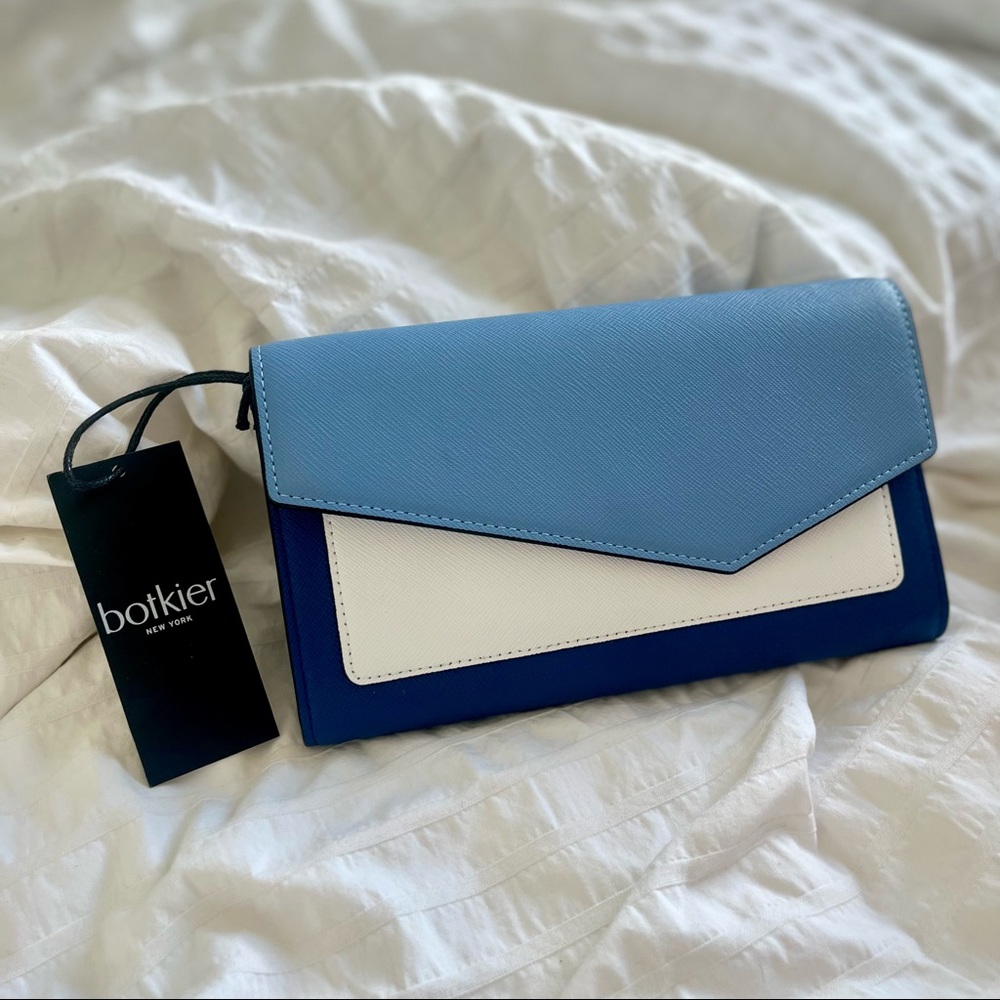 BNWT - BOTKIER Leather Cobble Hill Colorblock Wallet/Clutch - Sky Blue/White